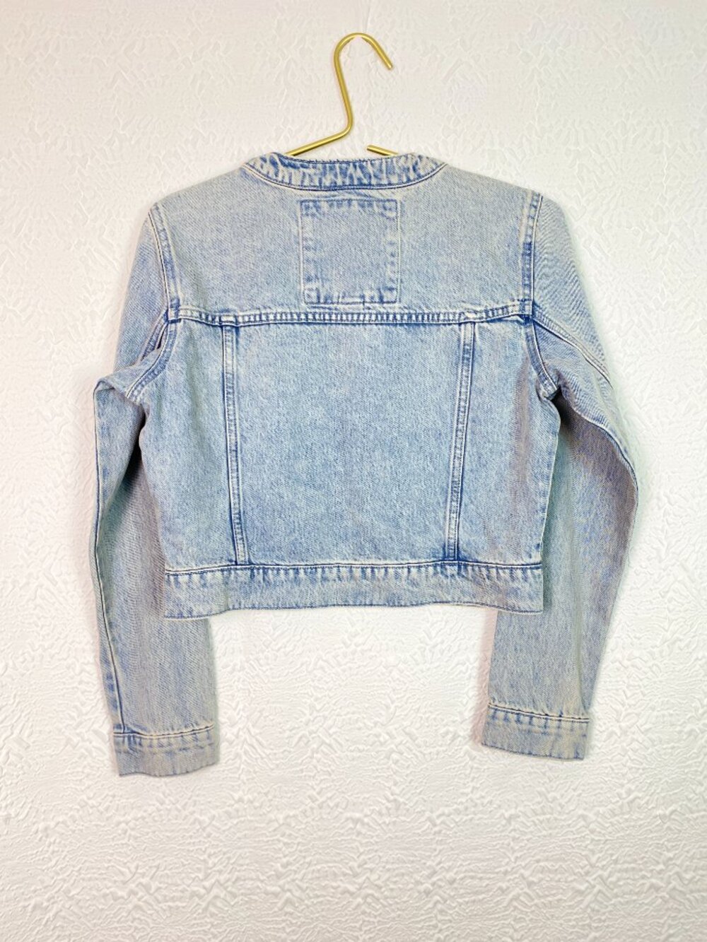 Michael Kors Cropped Denim Jacket Light Wash Gold Zip Utility Size S - Picture 2 of 8